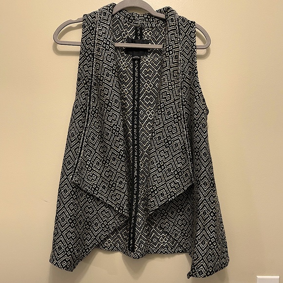 Sanctuary Montana Drape Front Vest - Picture 3 of 4